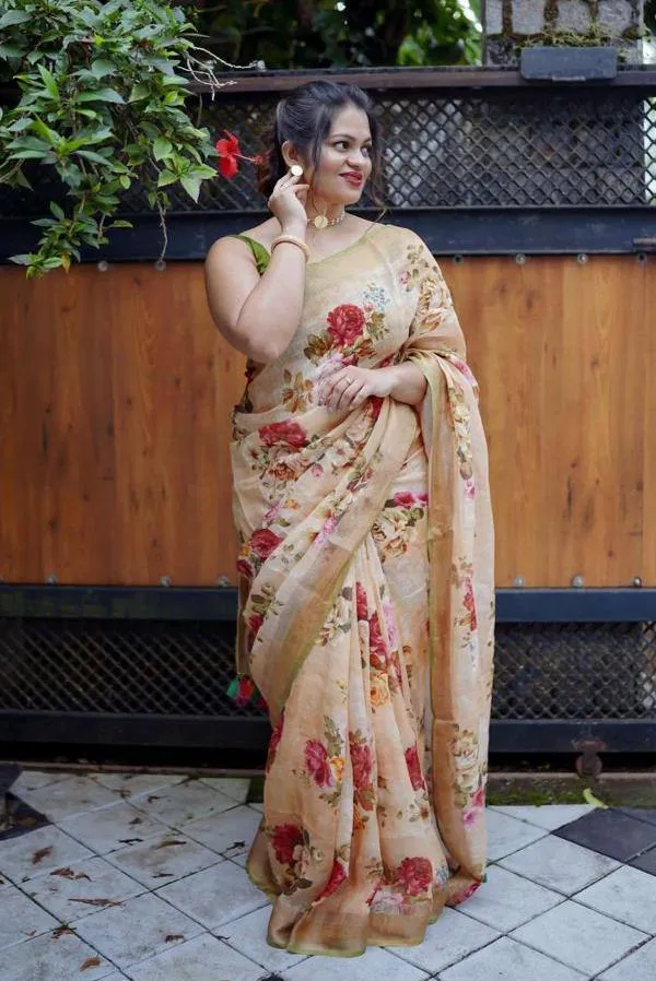 Linen_Saree_with_Digital_Print_and_Unstitched_Blouse_Piece